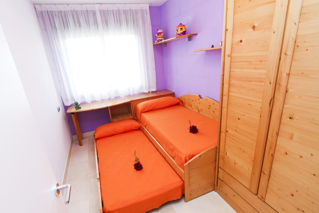 J Tramuntana Planet Costa Dorada Apartman Salou Szoba fotó